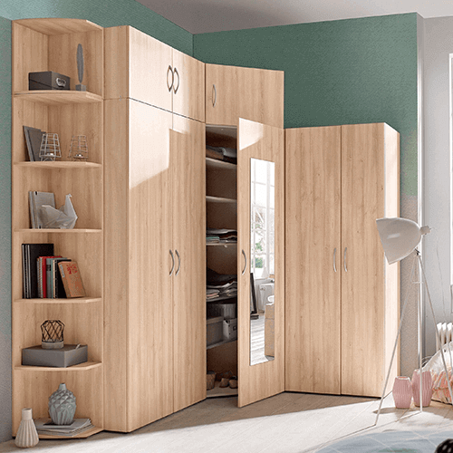 Individuele kledingkast met rek in houtlook